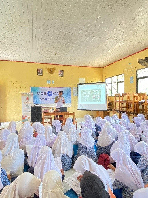 Literasi Keuangan untuk MTs Nurul Ihsan, Muara Gembong, Bekasi, Jawa Barat